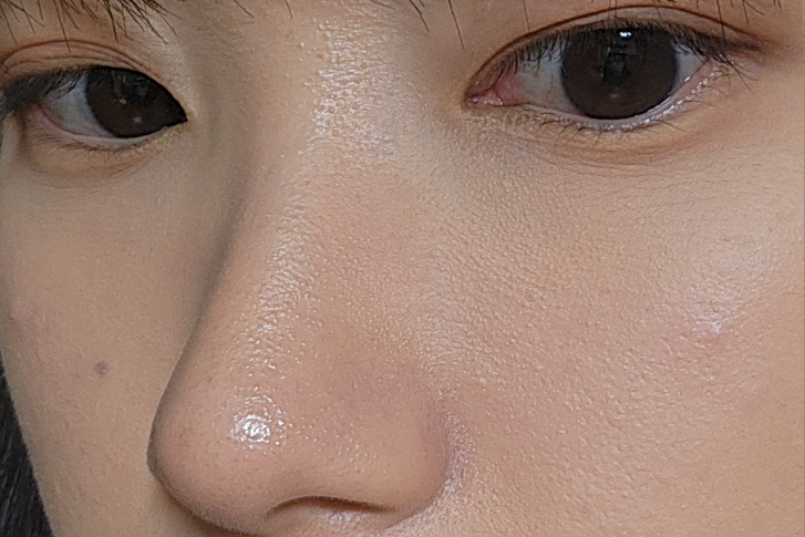 ABOUT_TONE. 柔焦散粉饼 [02 亮白] common.review image