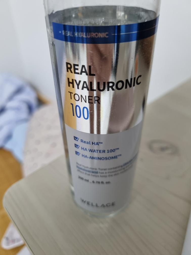 웰라쥬 (WELLAGE) 리얼 히알루로닉 100 토너 review image