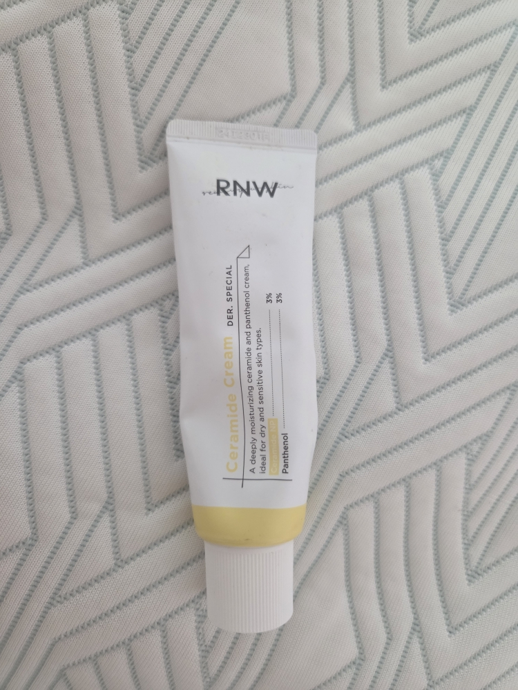 RNW (알엔더블유) 더 스페셜 세라마이드 크림 review image