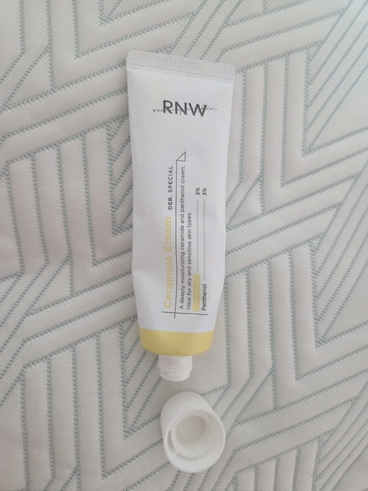 RNW (알엔더블유) 더 스페셜 세라마이드 크림 review image