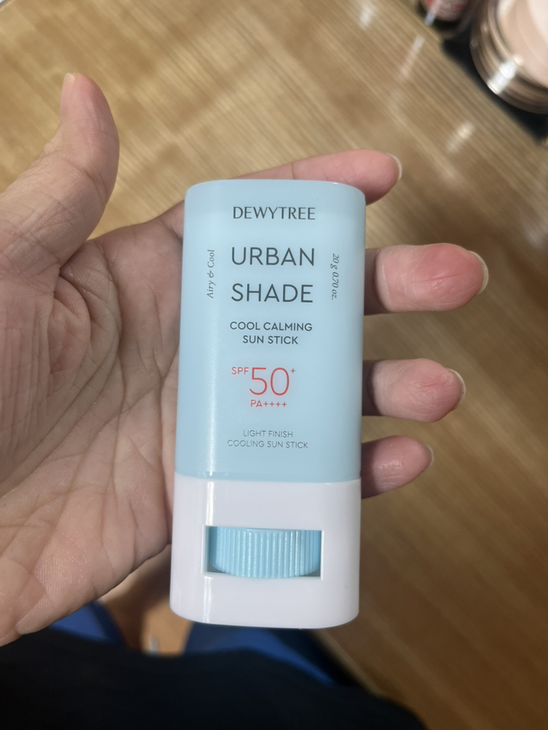 DEWYTREE (自颜源露) 城市阴影清凉镇静防晒棒 [SPF50+/PA++++] common.review image