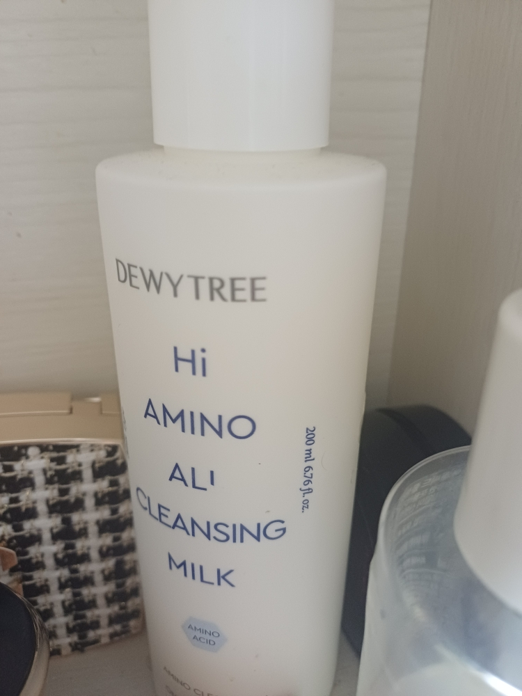 듀이트리 (DEWYTREE) 하이 아미노 올 클렌징 밀크 review image