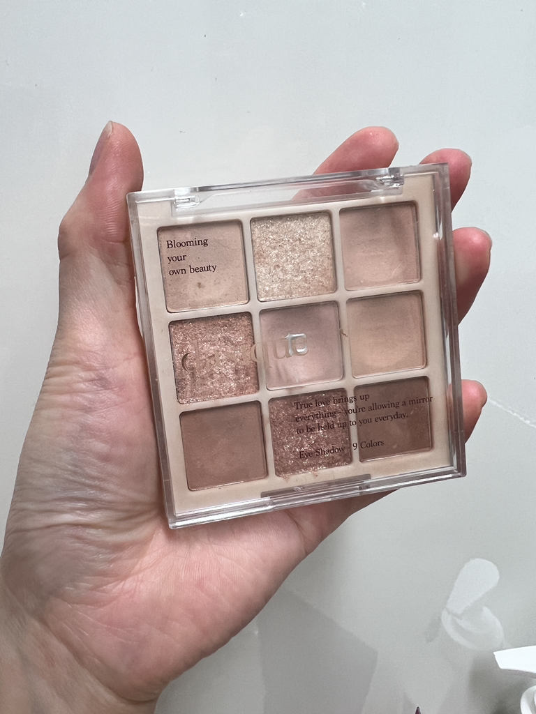 데이지크 (dasique) 섀도우 팔레트 [24 뮤티드넛츠] review image