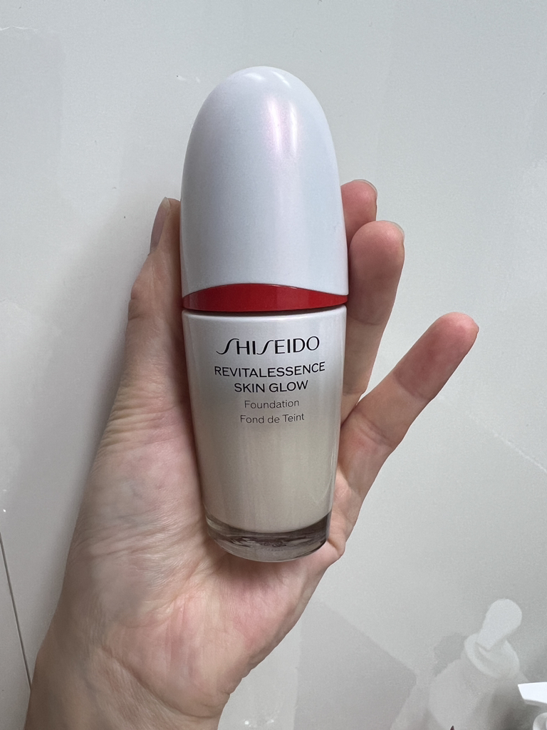 시세이도 (SHISEIDO) 리바이탈에센스 스킨 글로우 파운데이션 [SPF30/PA+++] [130] review image