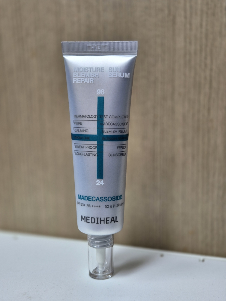 MEDIHEAL (美迪惠尔) 马德卡索赛德保湿防晒精华 [SPF50+/PA++++] common.review image