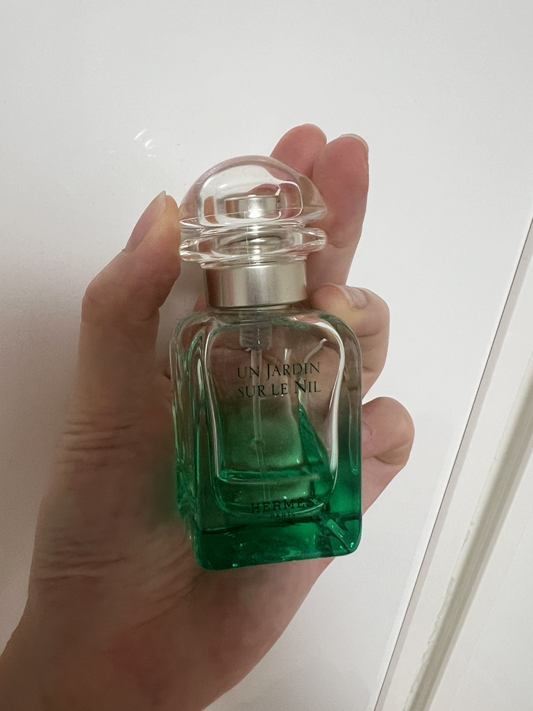 에르메스 (HERMES) 운 자르뎅 수르닐 오 드 뚜왈렛 review image