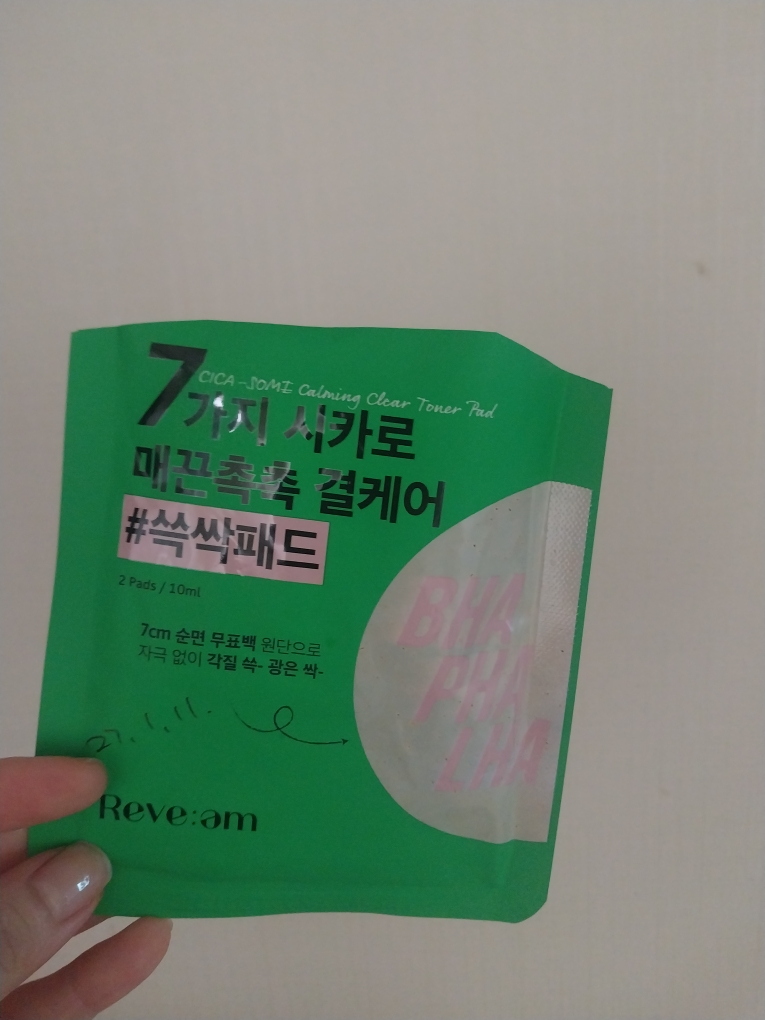 리브엠 (Reve:am) 시카좀 카밍 클리어 토너 패드 review image