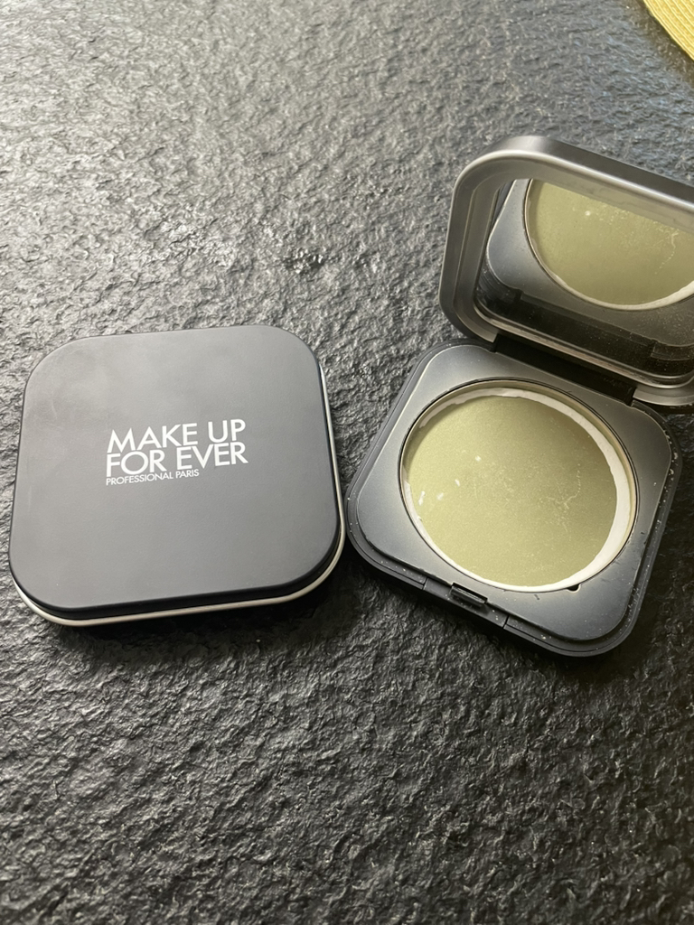 메이크업포에버 (MAKEUPFOREVER) UHD 프레스드 파우더 [01 트랜스루센트] review image