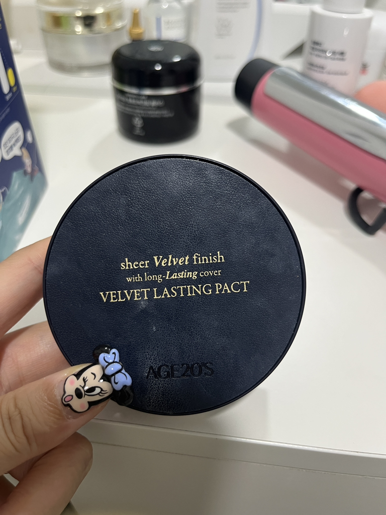 에이지투웨니스 (AGE20's) 벨벳 래스팅 팩트 [SPF50/PA++++] [23호 미디움베이지] review image