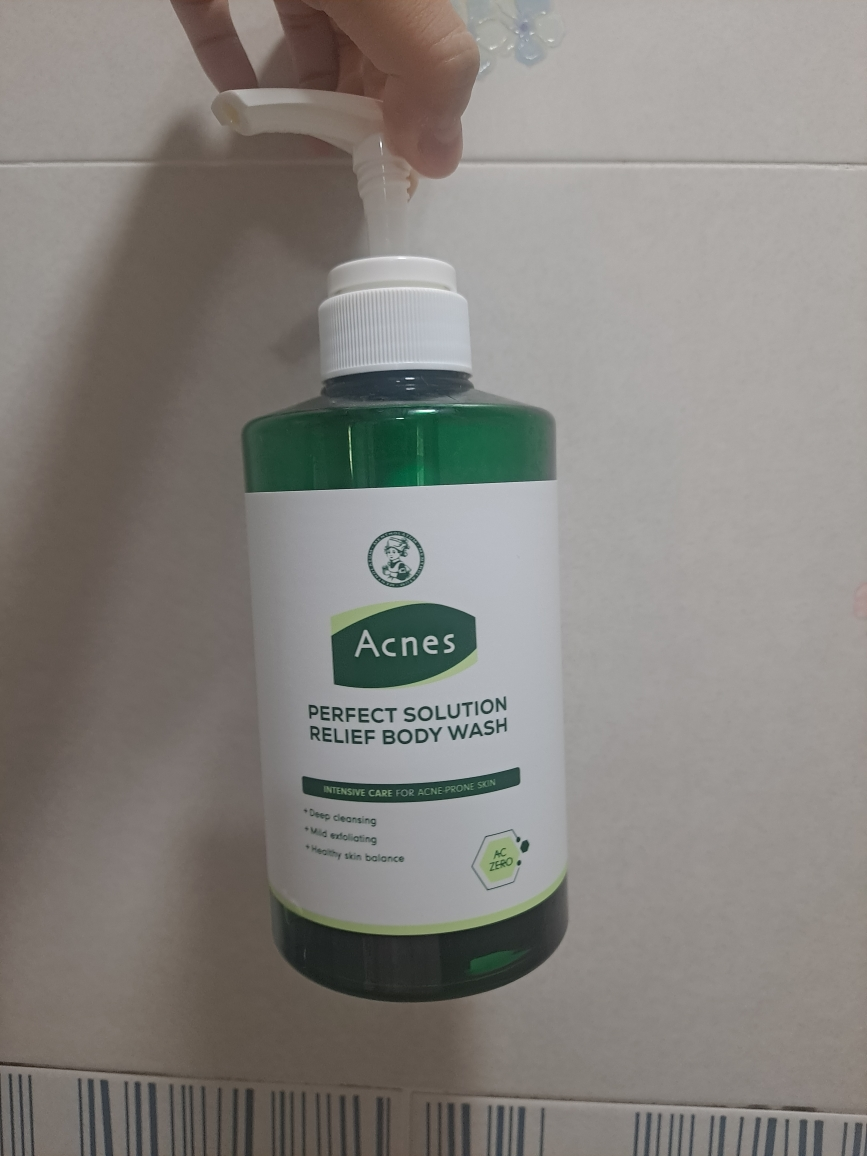 아크네스 (Acnes) 퍼펙트 솔루션 릴리프 바디 워시 review image