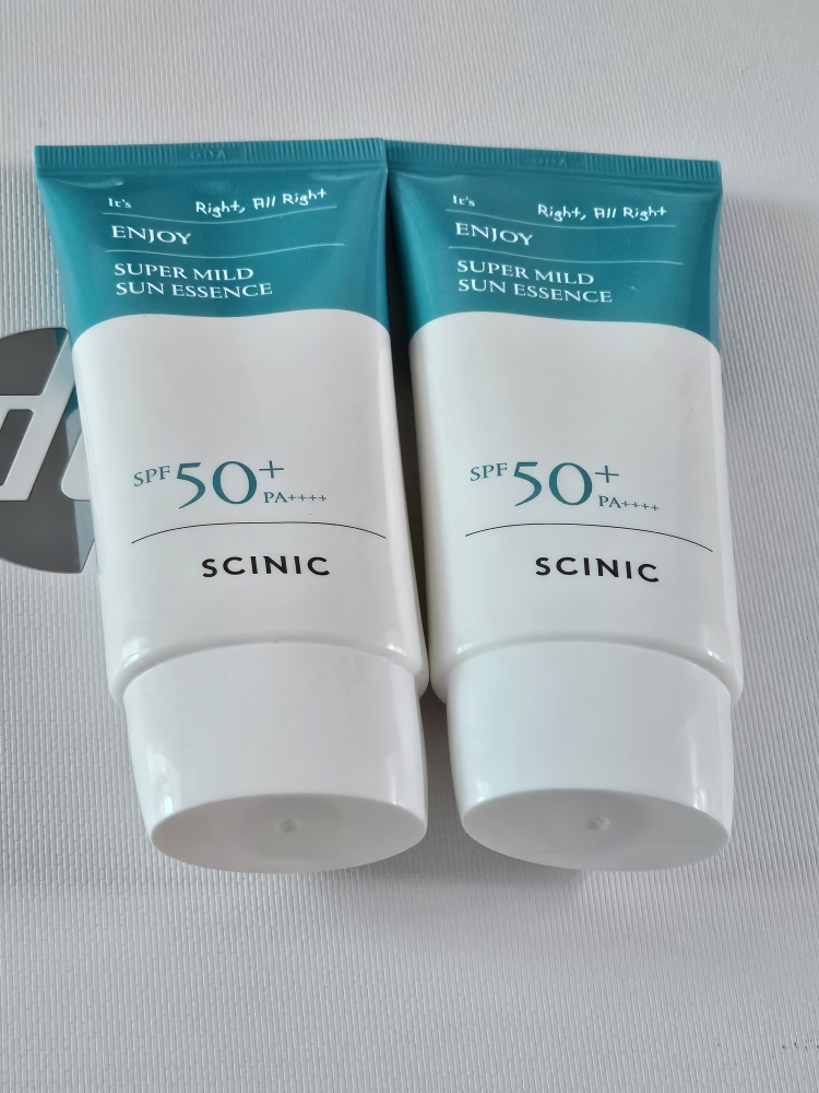SCINIC 享受超级温和的防晒精华 [SPF50+/PA++++] common.review image
