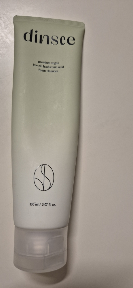 딘시 (dinsee) 프리미엄 비건 약산성 히알루론산 폼클렌저 review image