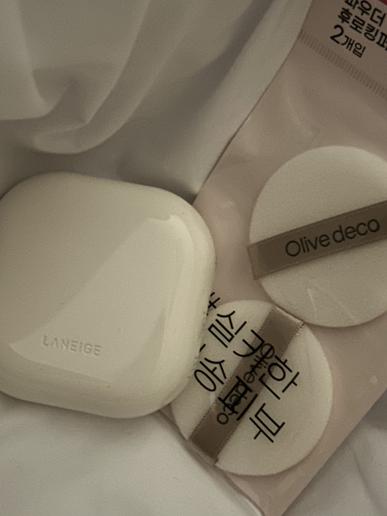 라네즈 (LANEIGE) 네오 에센셜 블러링 피니시 파우더 review image