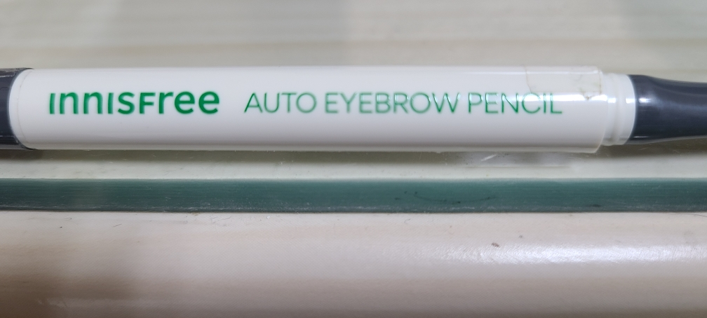 이니스프리 (INNISFREE) 납작 아이브로우 펜슬 [3 꿈꾸는새벽녘그레이] review image