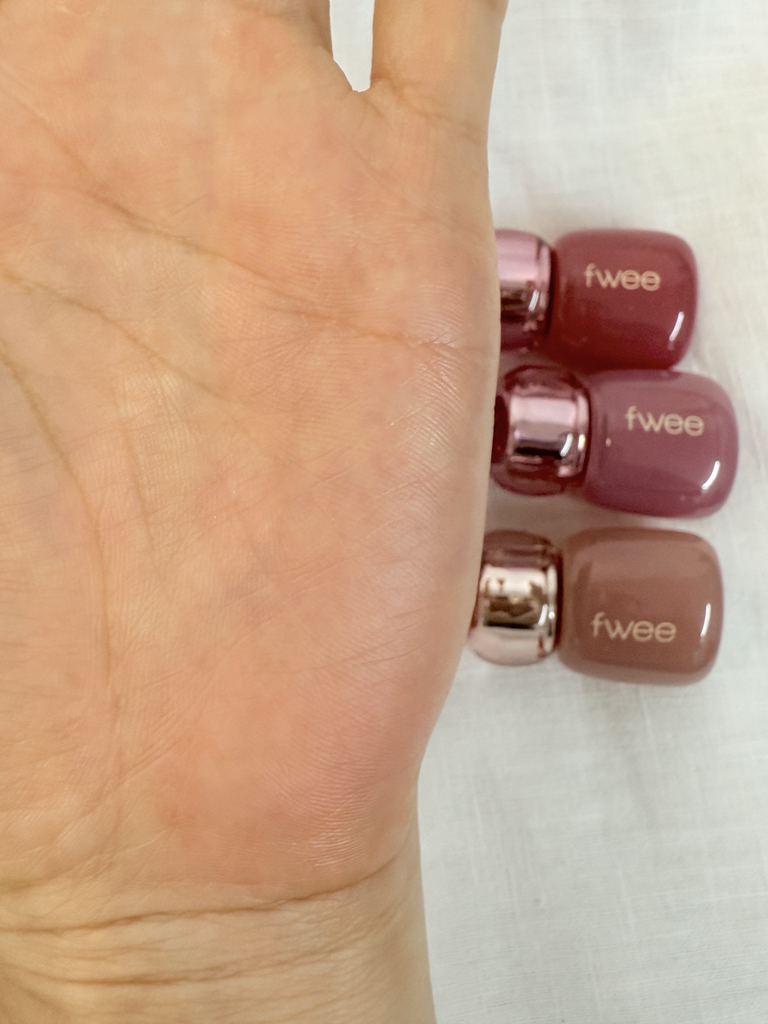 퓌 (fwee) 3D 볼류밍 틴트 [03 위듀아웃] review image