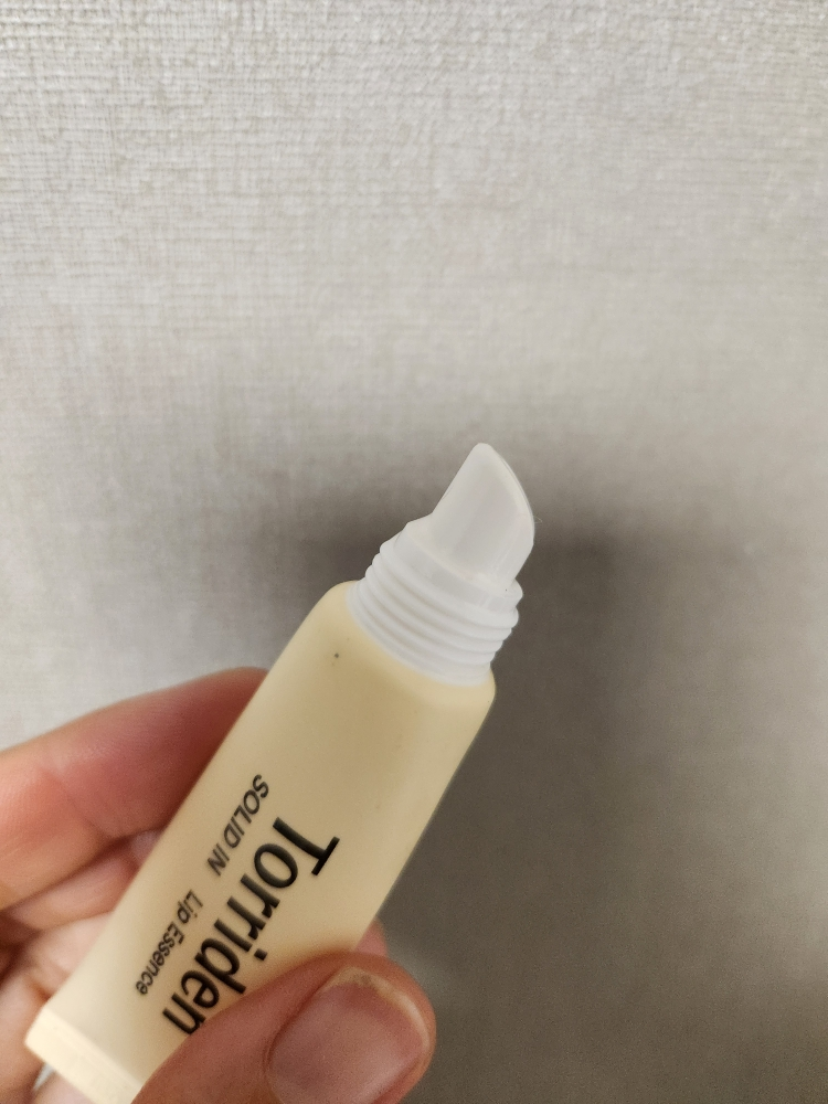 修护滋润唇部精华的真实用户使用照片
