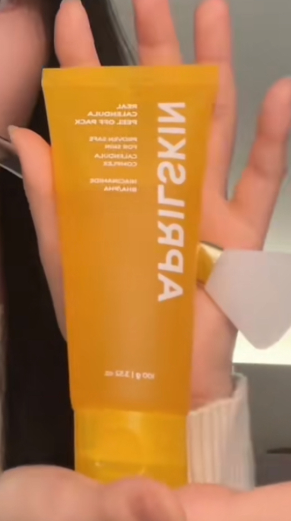 에이프릴스킨 (APRILSKIN) 카렌둘라 필 오프 팩 review image