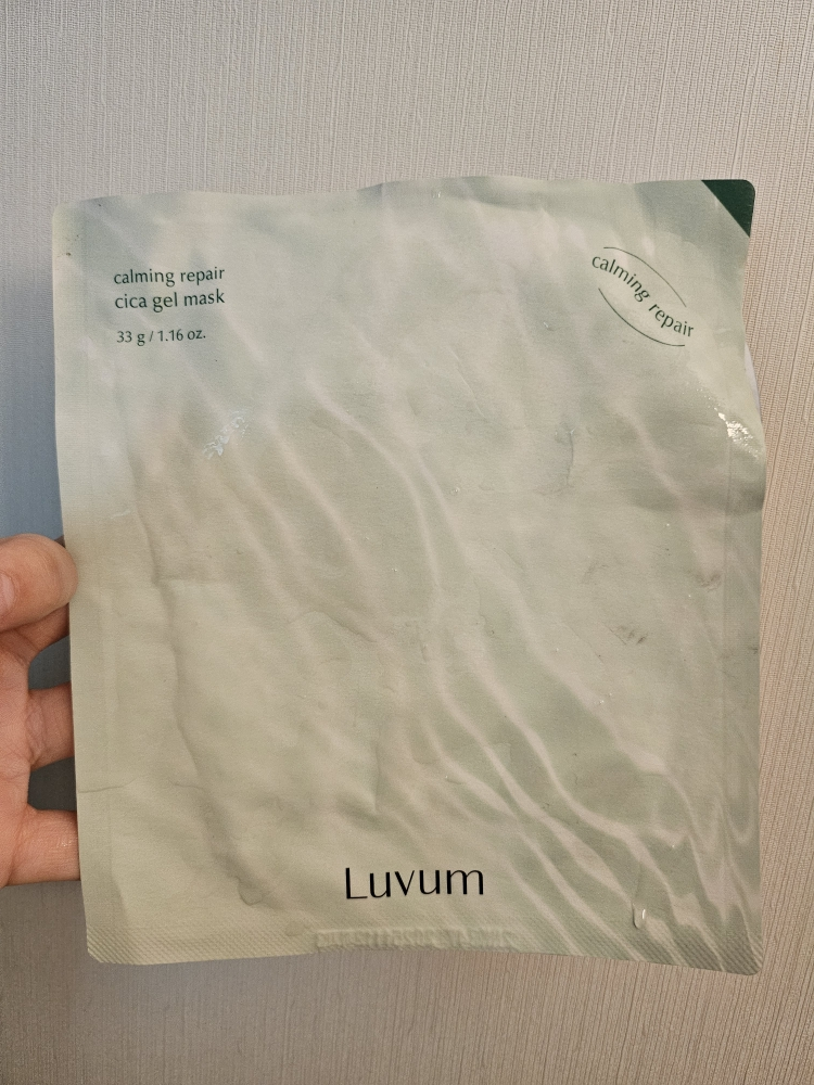 러븀 (Luvum) 카밍 리페어 시카 겔 마스크 review image