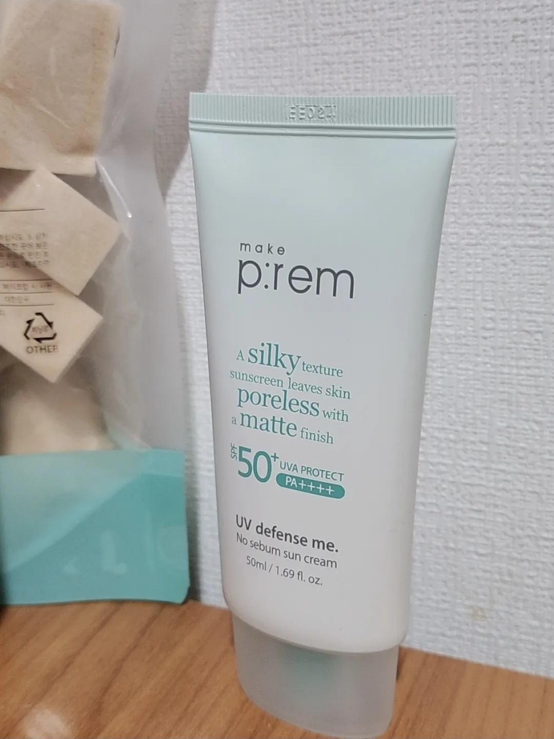 메이크프렘 (makep:rem) 유브이 디펜스 미 노세범 선크림 [SPF50+/PA++++] review image
