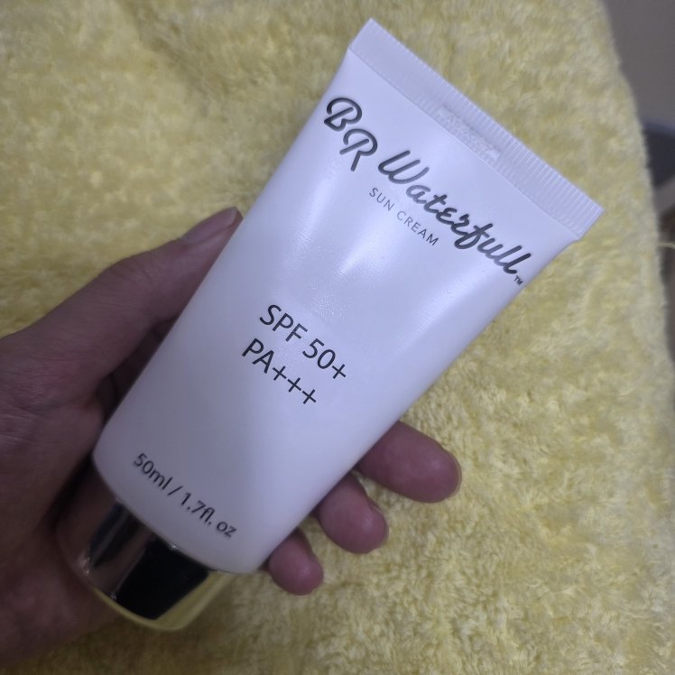 비알워터풀 (BRWaterfull) 선크림 [SPF50+/PA+++] review image