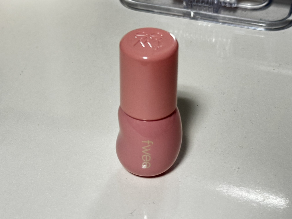 퓌 (fwee) 3D 볼류밍 글로스 [B01 바닐라70%] review image