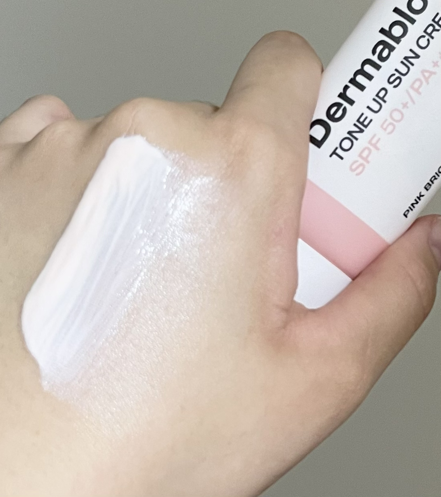 더마블록 (Dermablock®) 선크림 [SPF50+/PA++++] [톤업] review image