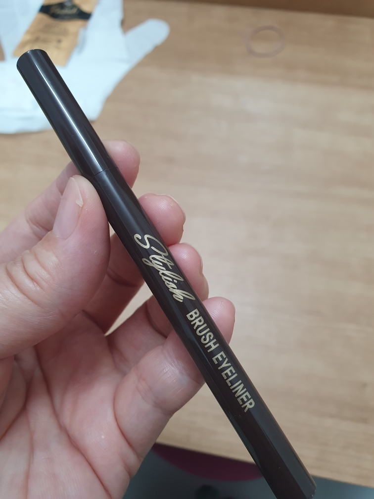 다이소 (daiso) 스타일리쉬 브러쉬 아이라이너 [브라운] review image