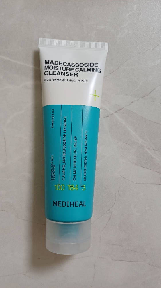 메디힐 (MEDIHEAL) 마데카소사이드 클렌저 [수분진정] review image