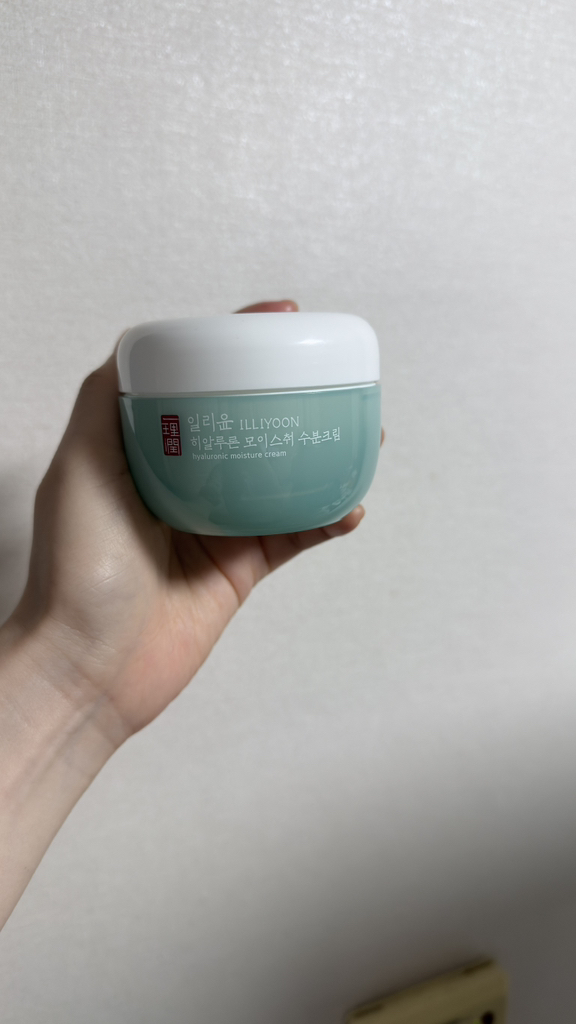 일리윤 (ILLIYOON) 히알루론 모이스춰 수분크림 review image