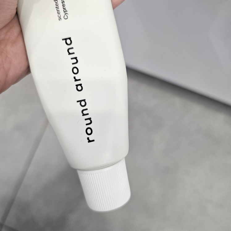 라운드어라운드 (ROUNDAROUND) 센티드 핸드크림 [편백나무숲] review image