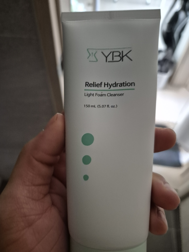 YBK (와이비케이) 릴리프 하이드레이션 라이트 폼 클렌저 review image