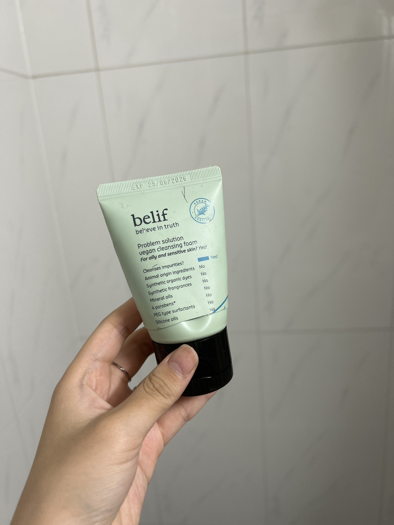 빌리프 (belif) 프라블럼 솔루션 비건 클렌징폼 review image