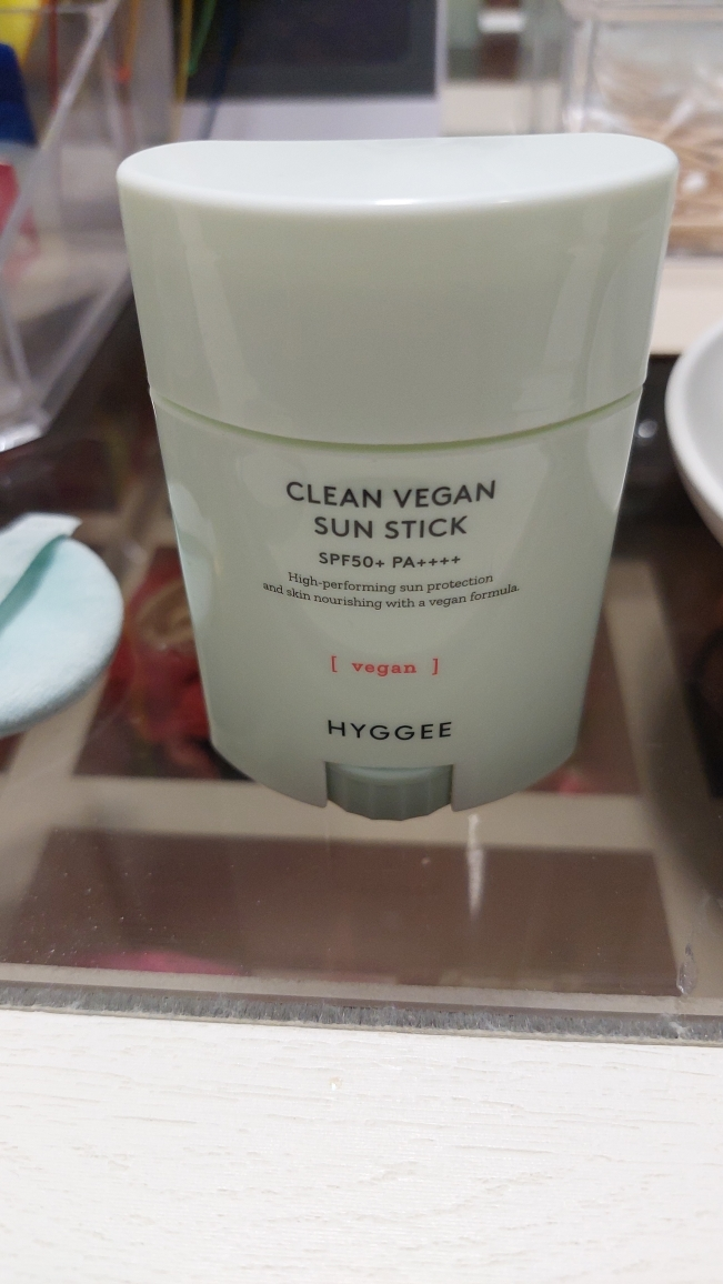 휘게 (HYGGEE) 클린 비건 선스틱 [SPF50+/PA++++] review image