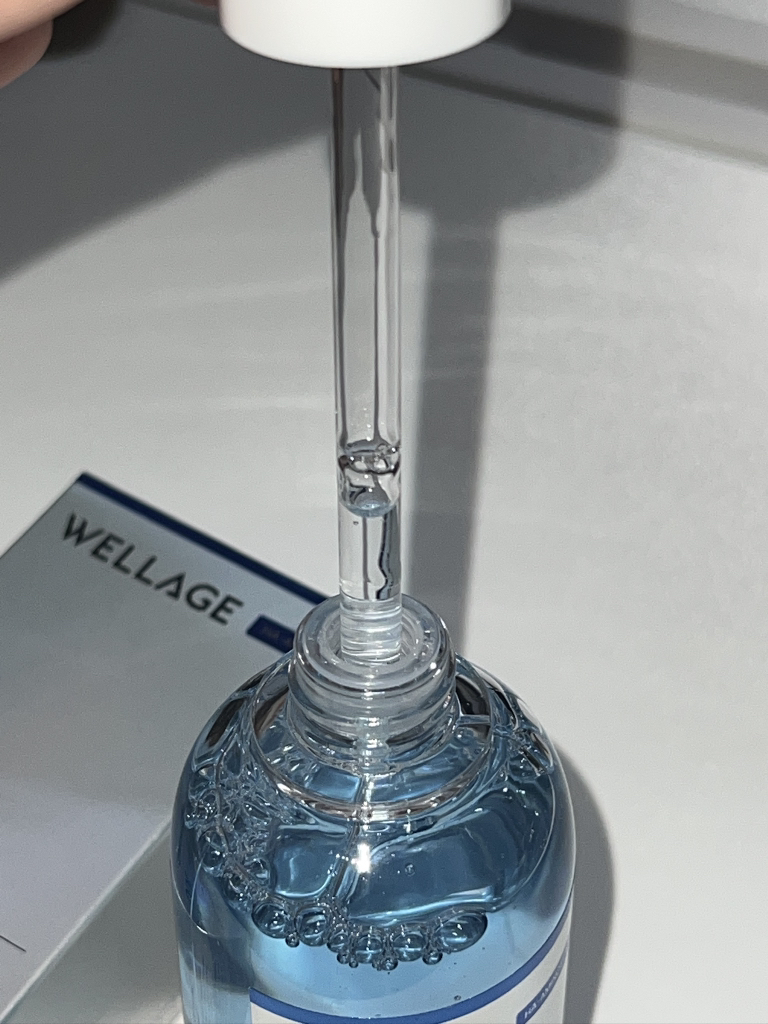 웰라쥬 (WELLAGE) 리얼 히알루로닉 블루 100 앰플 review image