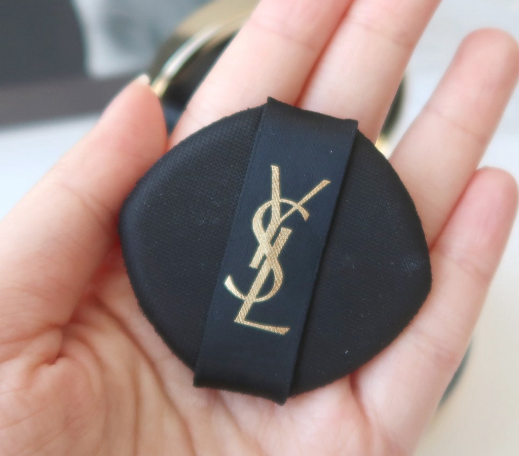 입생로랑뷰티 (YVESSAINTLAURENTBEAUTY) 엉크르 드 뽀 쿠션 [SPF23/PA++] [20] review image