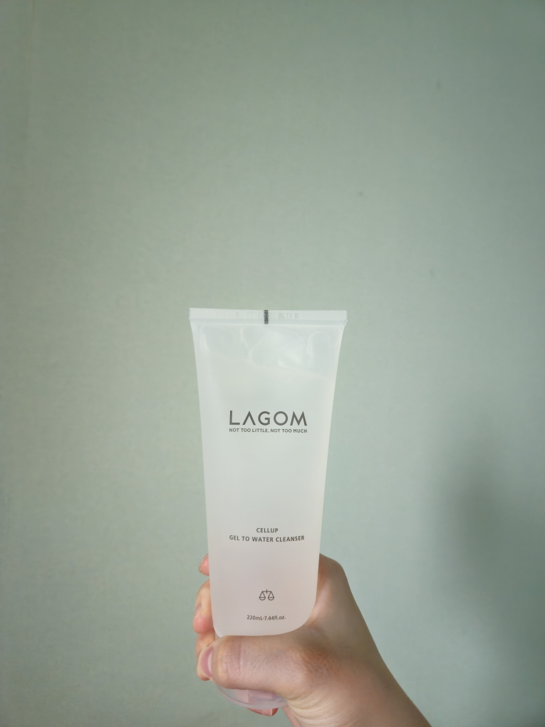 라곰 (LAGOM) 젤 투 워터 클렌저 review image