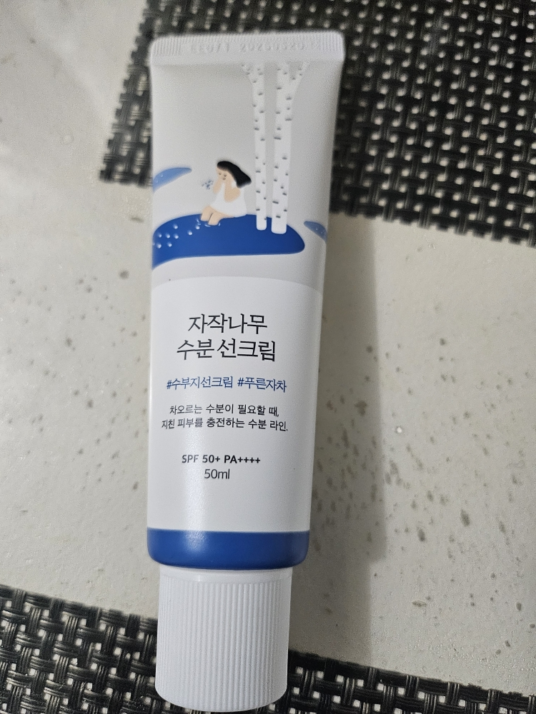 ROUNDLAB 白桦树水分防晒霜 [SPF50+/PA++++] common.review image