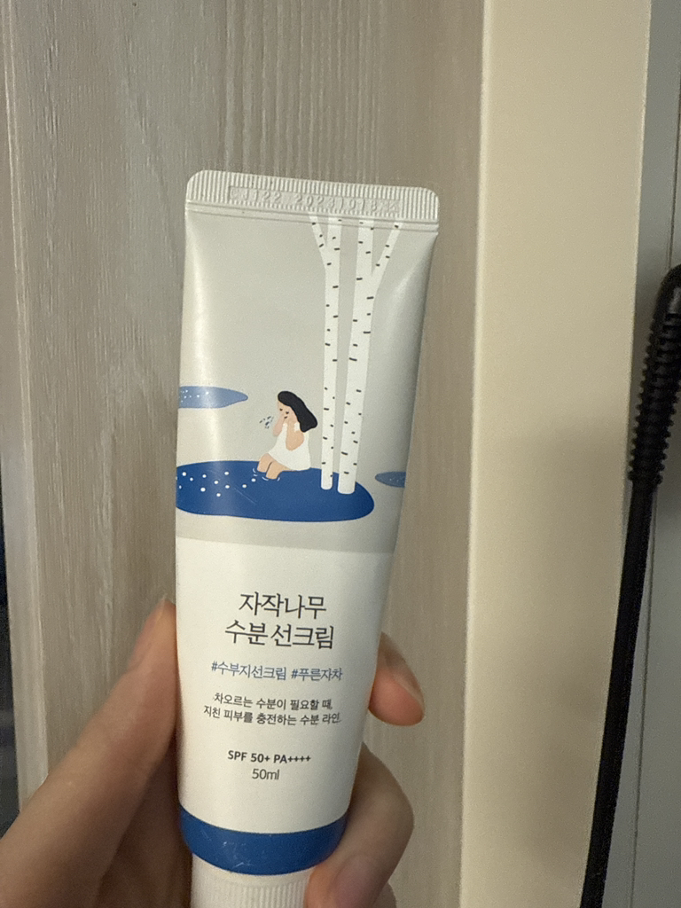 ROUNDLAB 白桦树水分防晒霜 [SPF50+/PA++++] common.review image