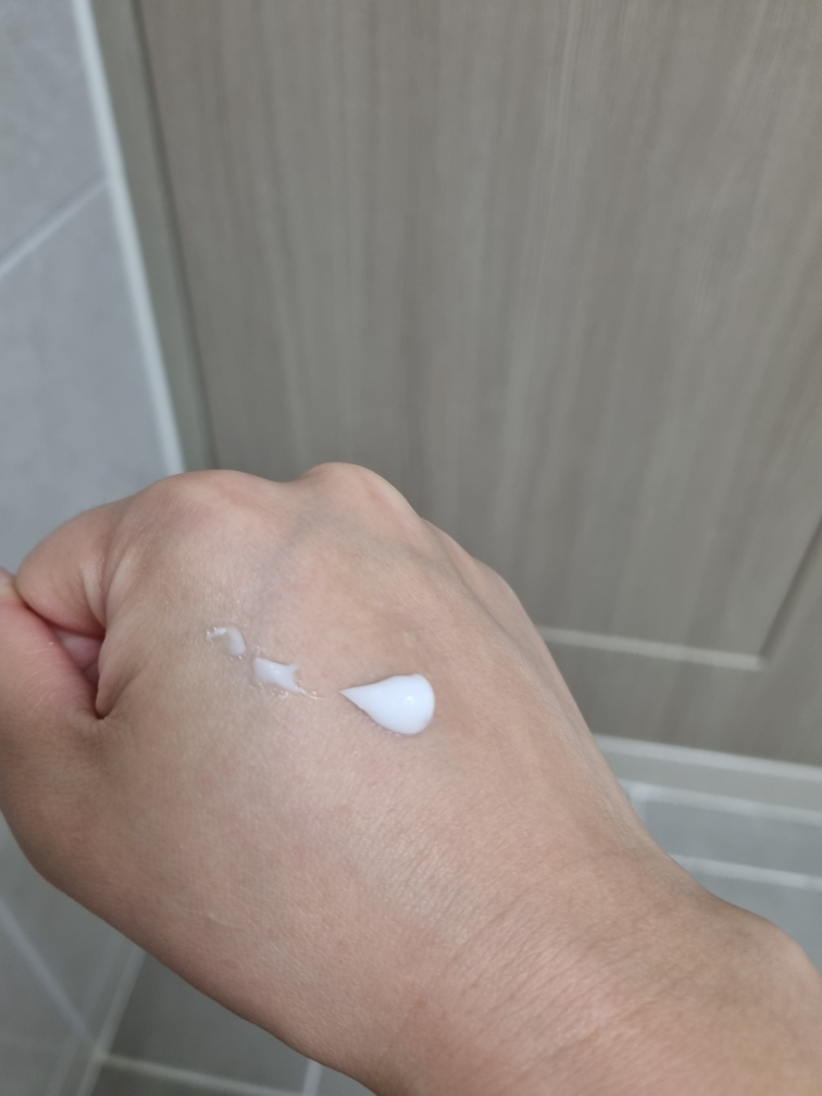 玻尿酸保湿乳的真实用户使用照片