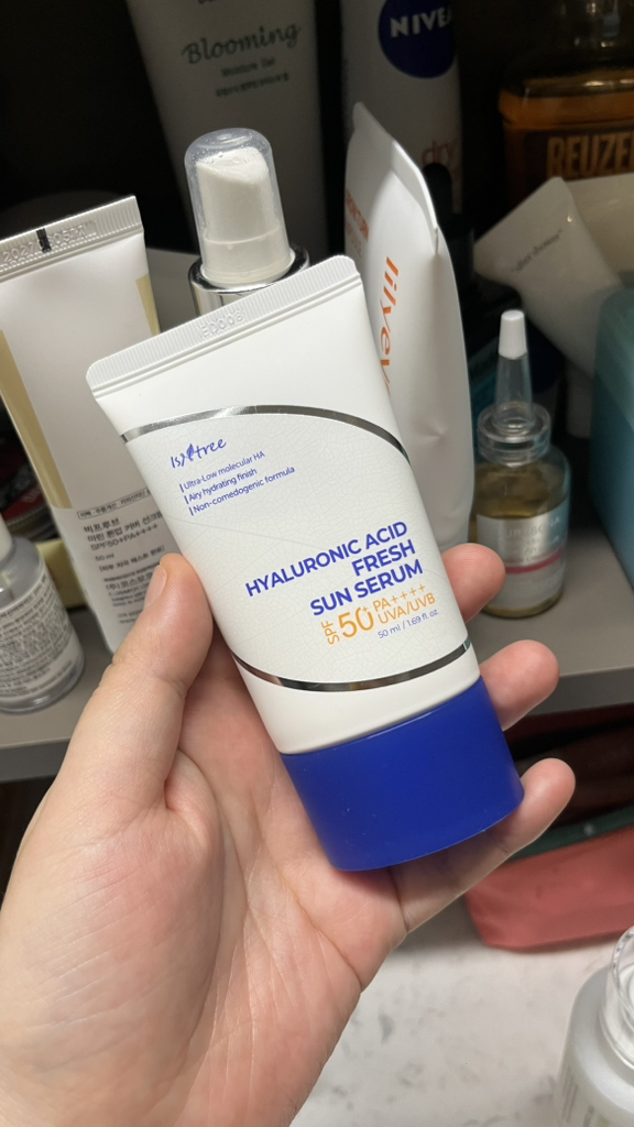 透明质酸清新防晒精华液 [SPF50+/PA++++]的真实用户使用照片