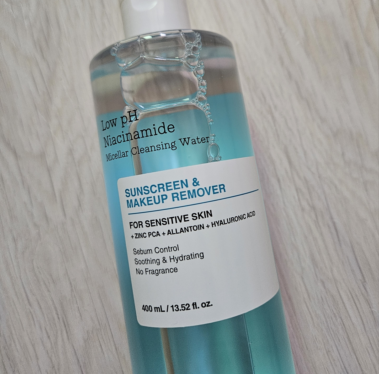 COSRX 温和酸性尼亚辛酰胺微粒洁面水 common.review image
