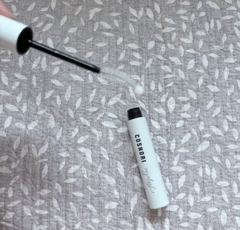COSNORI 睫毛浓密滋养精华液 common.review image