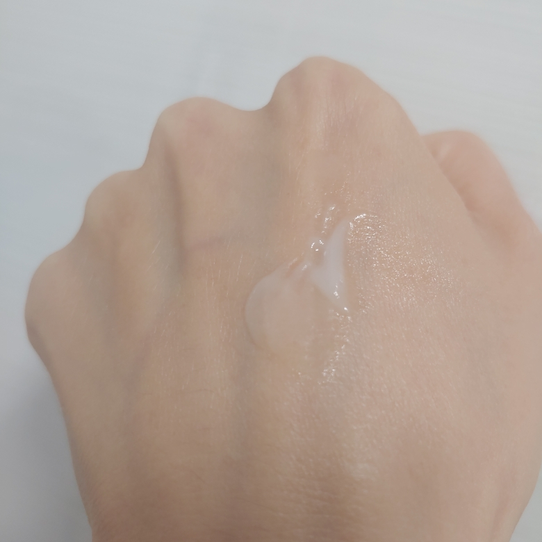 低分子玻尿酸保湿面霜的真实用户使用照片