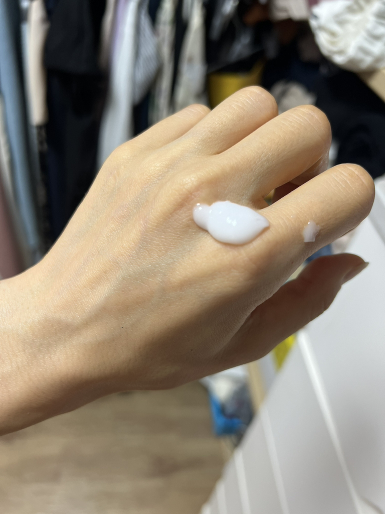 Dr.SANTE 阿朱伦水润精华 [SPF50+/PA+++] common.review image