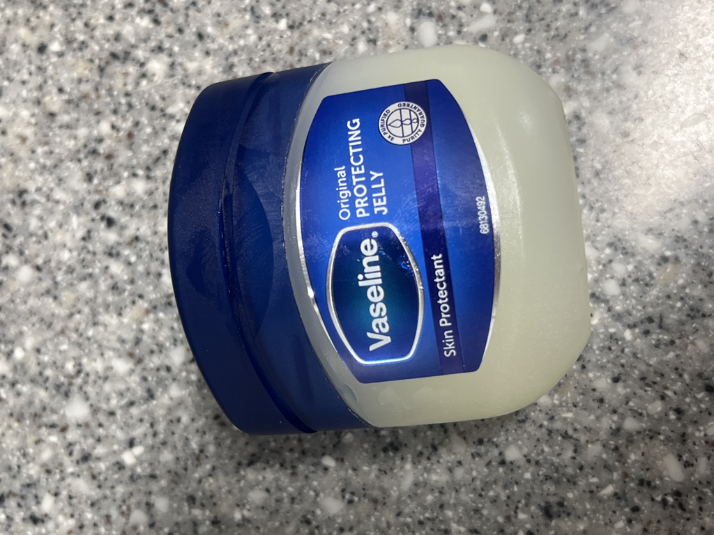 Vaseline (Unilever) Original Protecting Jelly common.review image