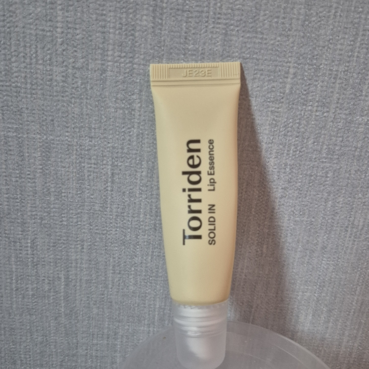 Torriden (桃瑞丹) 修护滋润唇部精华 common.review image