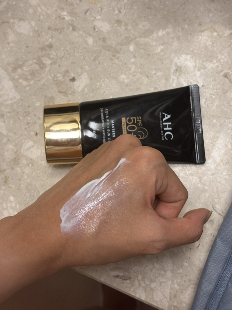 大师级水润防晒霜 [SPF50+/PA++++]的真实用户使用照片