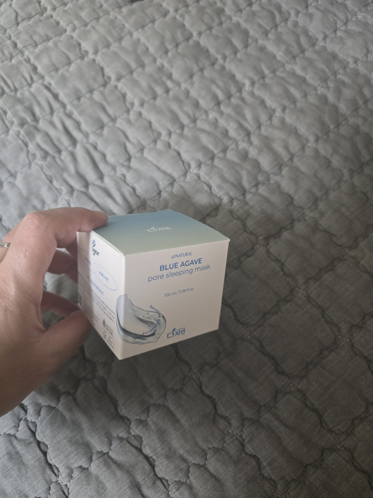 蓝色龙舌兰毛孔睡眠面膜的真实用户使用照片