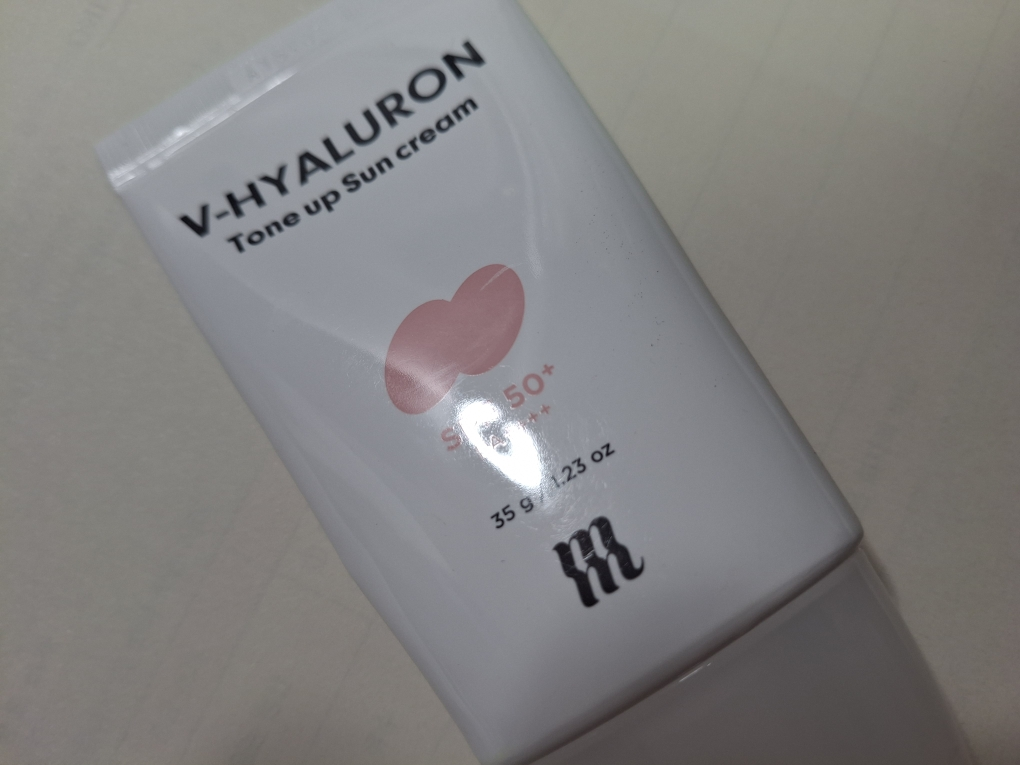 머지 (MERZY) 브이 히알루론산 무기자차 톤업 선크림 [SPF50+/PA++++] review image