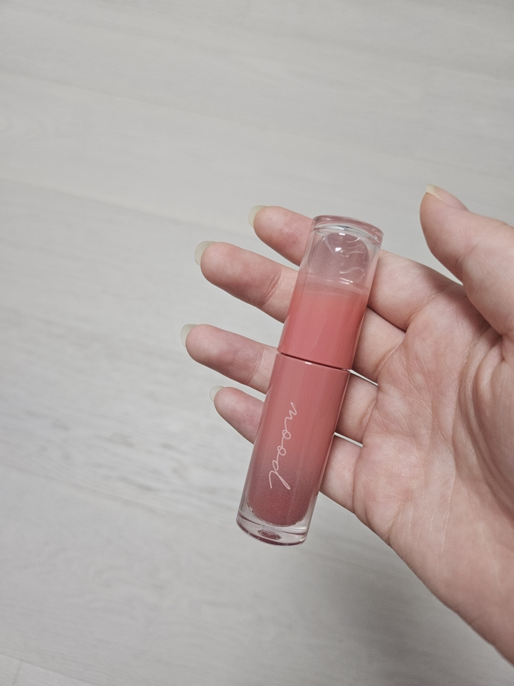 约果沉浸式彩妆墨水心情发光唇彩[20 糖果味]的真实用户使用照片